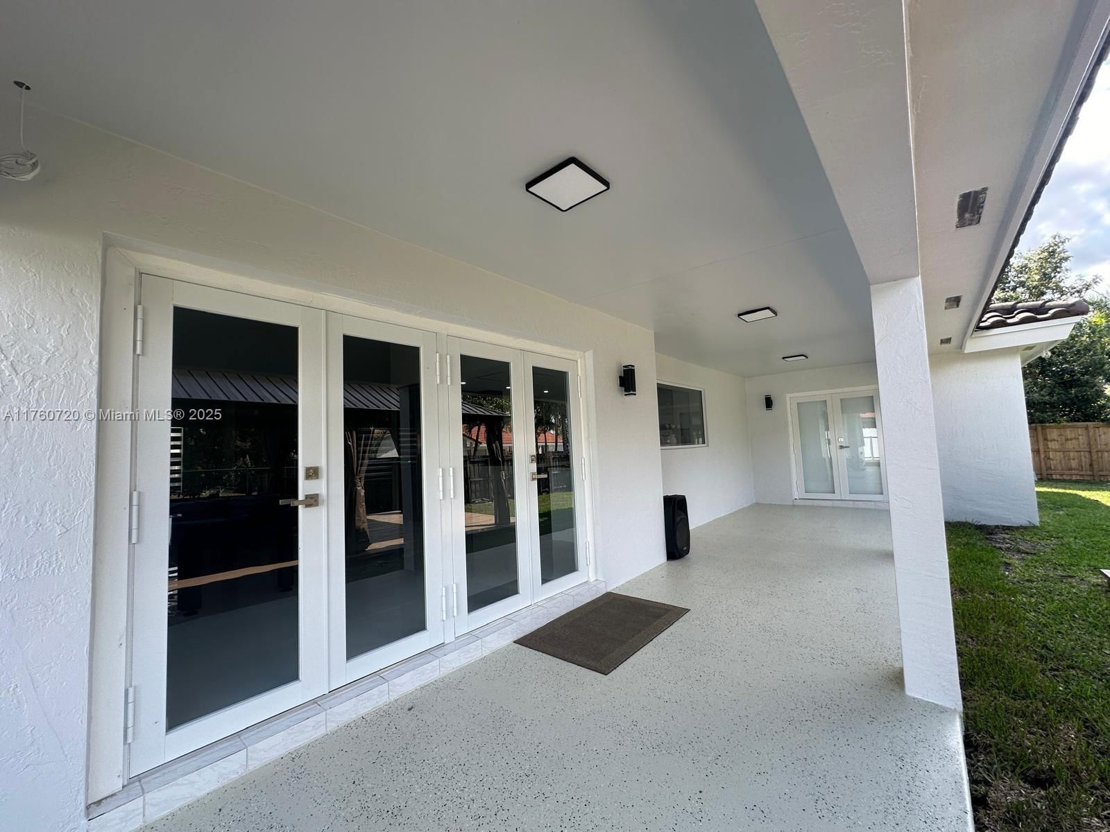 Real estate property located at 15690 153rd Ct, Miami-dade, Cassandra Estates, Miami, FL