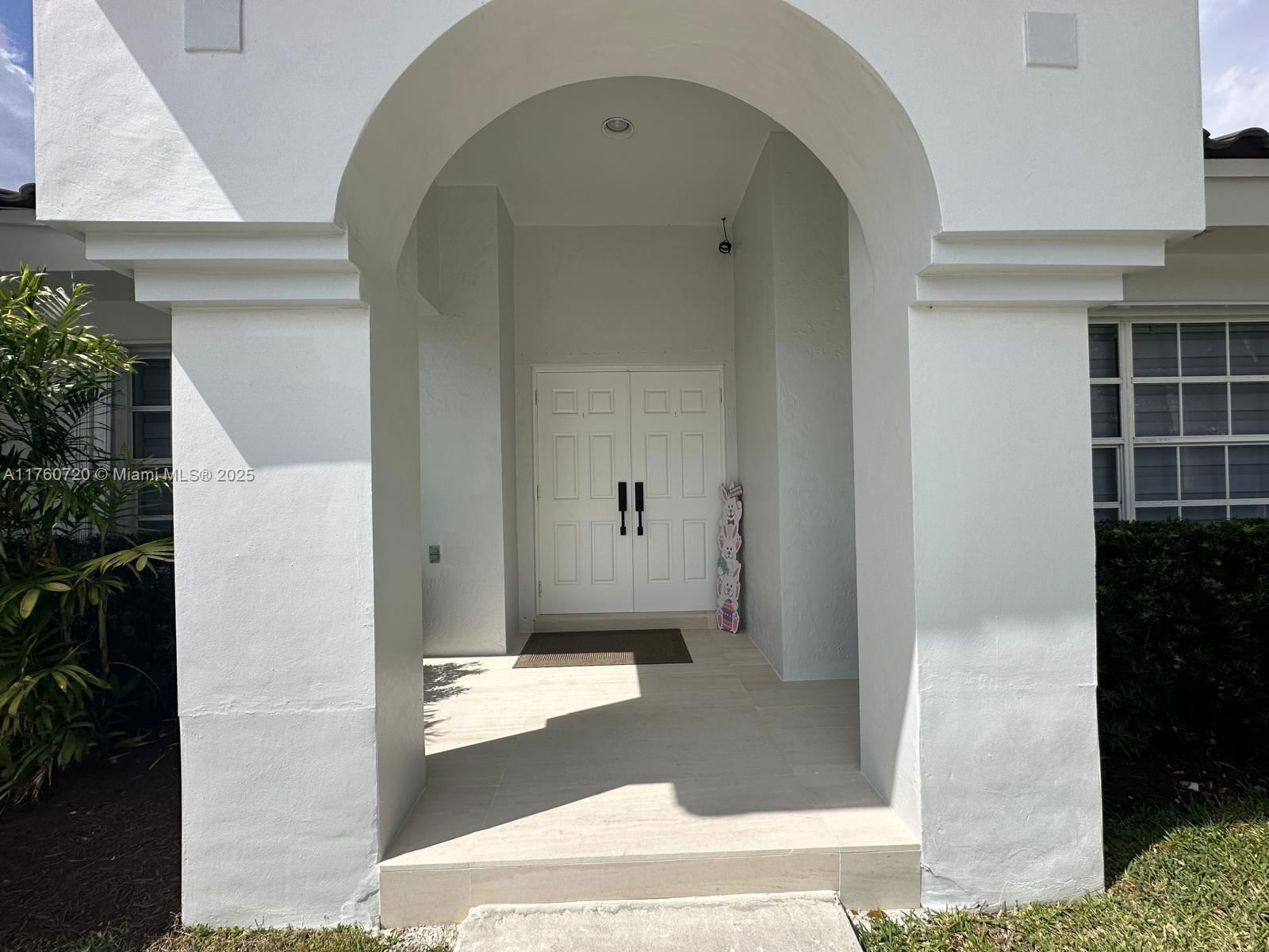 Real estate property located at 15690 153rd Ct, Miami-dade, Cassandra Estates, Miami, FL