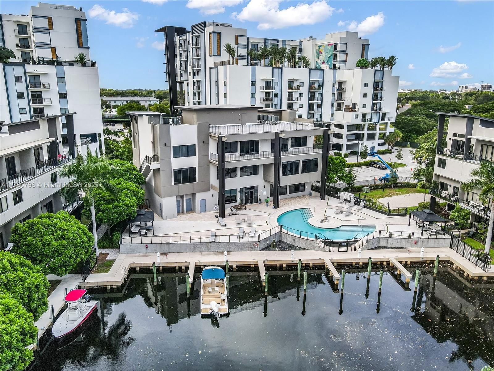 Real estate property located at 466 1st Cir, Broward, Koi Plat, Pompano Beach, FL
