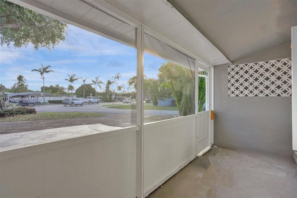 Real estate property located at 6761 Miramar Pkwy, Broward, Miramar Sec 3, Miramar, FL