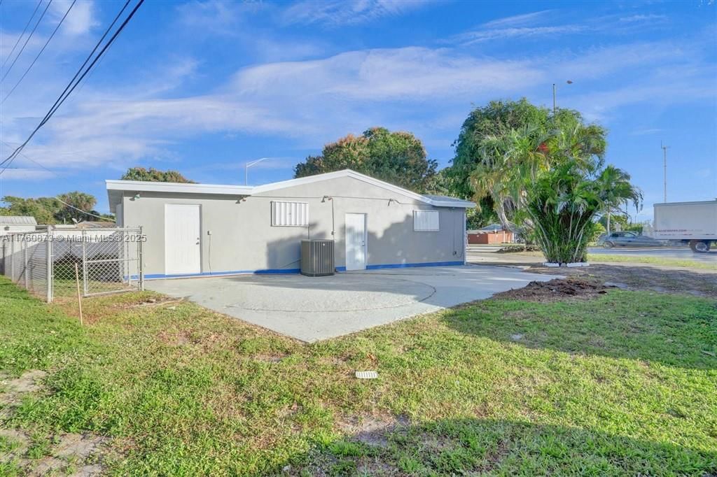 Real estate property located at 6761 Miramar Pkwy, Broward, Miramar Sec 3, Miramar, FL