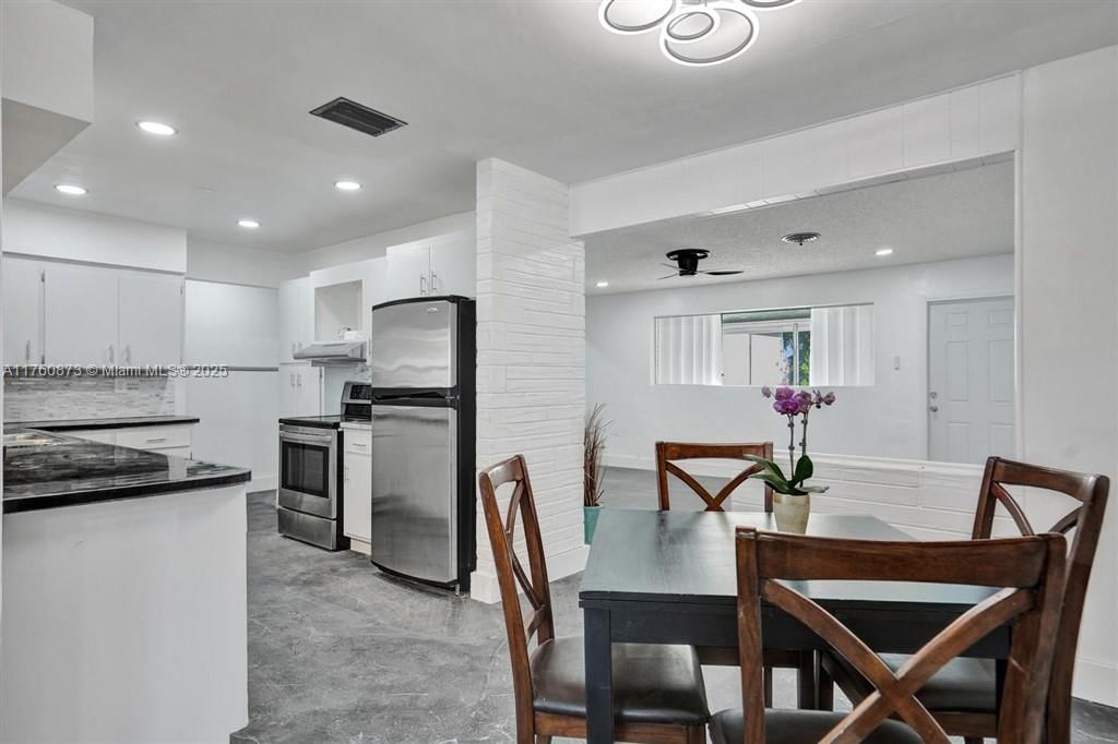 Real estate property located at 6761 Miramar Pkwy, Broward, Miramar Sec 3, Miramar, FL