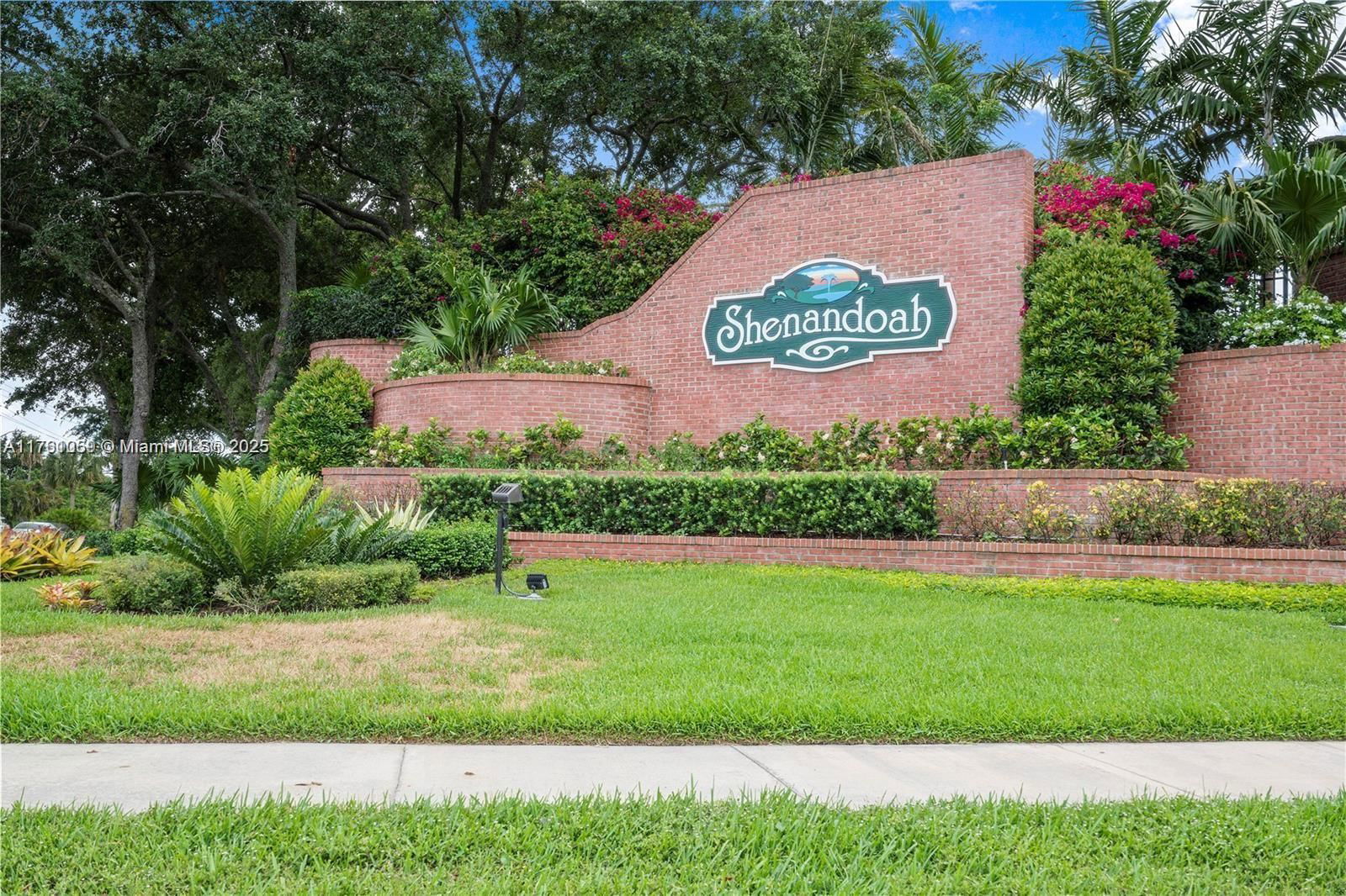 Real estate property located at 834 Cumberland Ter, Broward, Replat Of Portion, Davie, FL