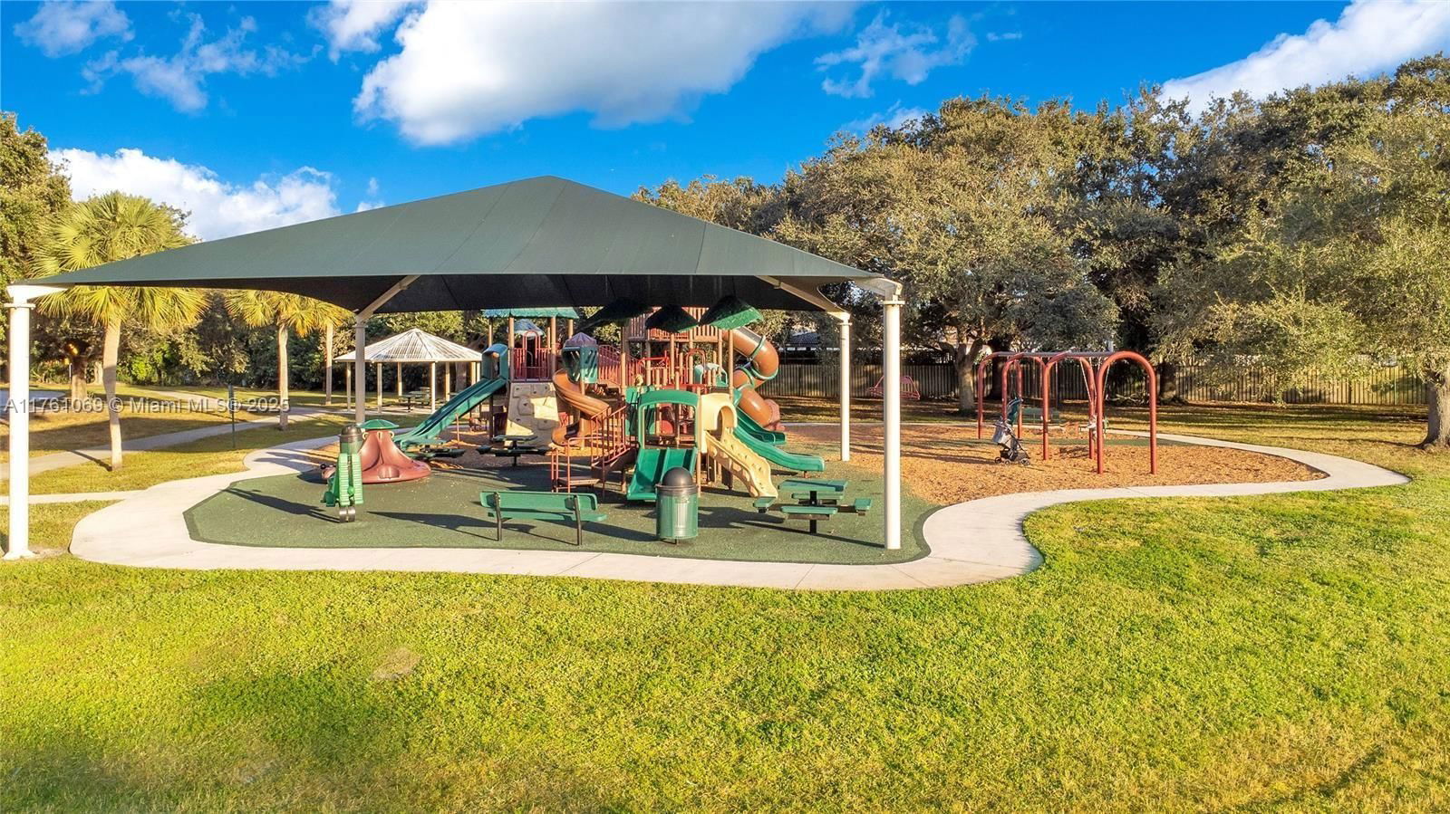 Real estate property located at 834 Cumberland Ter, Broward, Replat Of Portion, Davie, FL