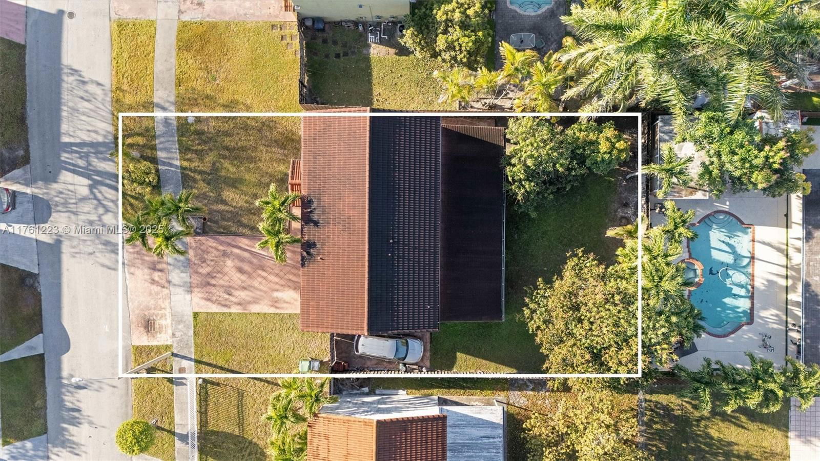 Real estate property located at 18124 154th Ave, Miami-dade, Majestic Estates 1st Addn, Miami, FL