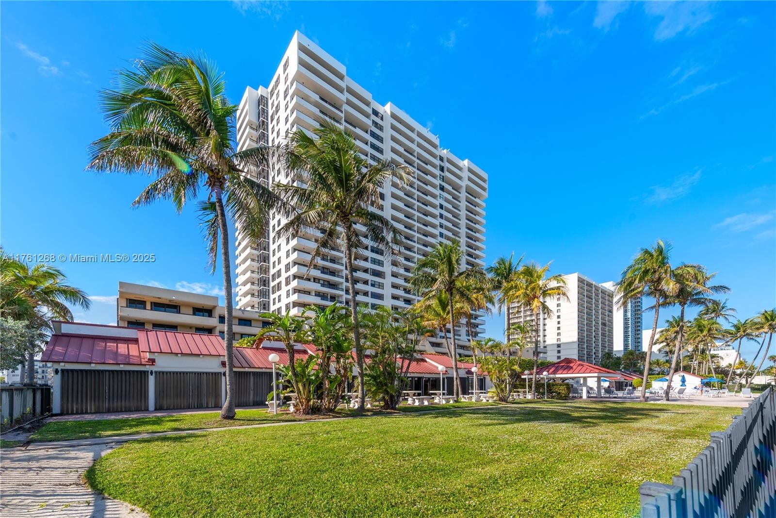 Real estate property located at 2555 Collins Ave #2104, Miami-dade, Club Atlantis Condo, Miami Beach, FL
