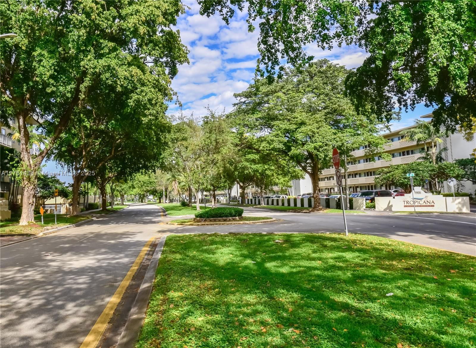 Real estate property located at 1805 Sans Souci Blvd #407, Miami-dade, Bayview Palms Condo, North Miami, FL