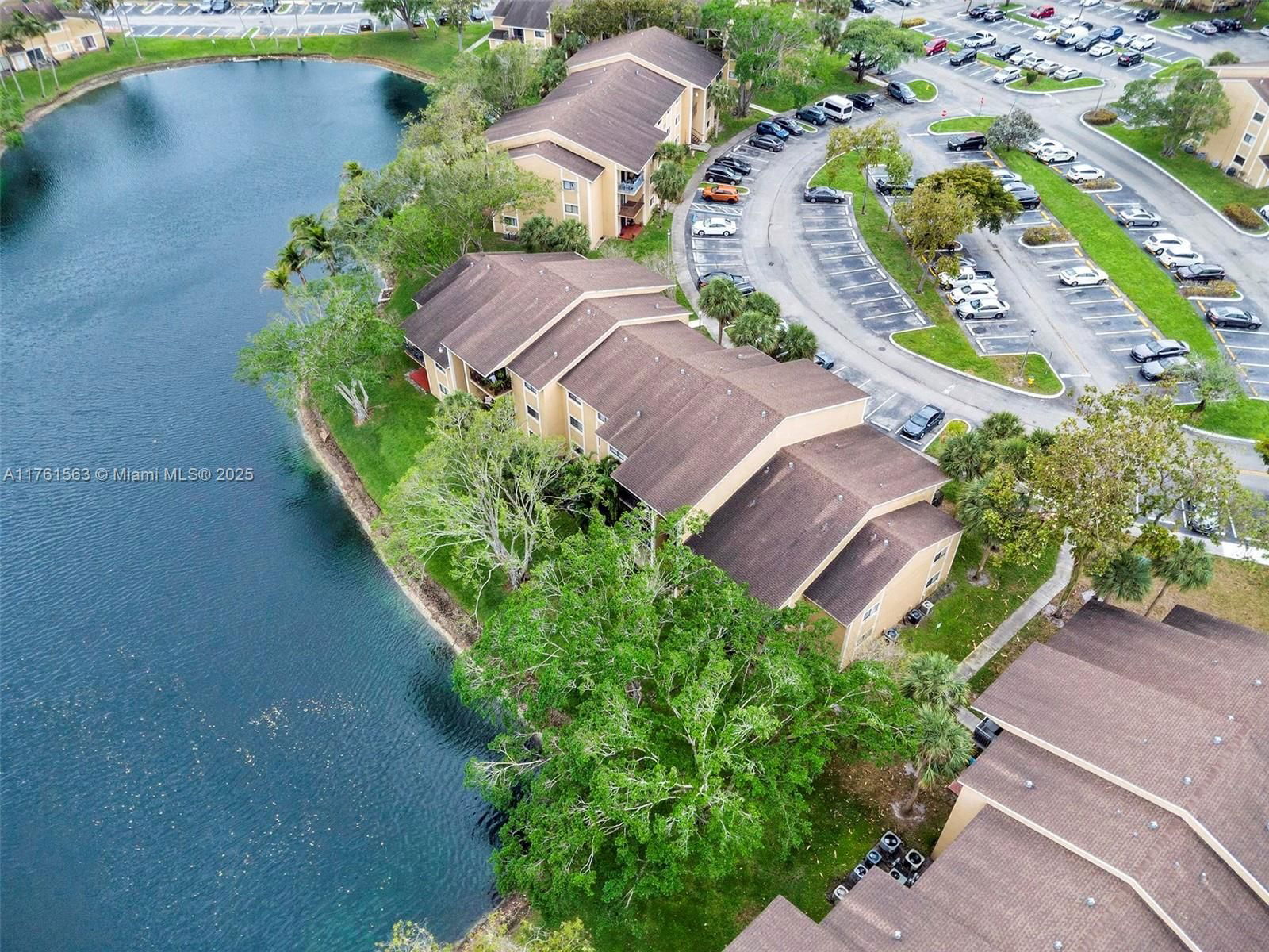 Real estate property located at 301 Palm Way #108, Broward, Palms Of Pembroke Condo, Pembroke Pines, FL