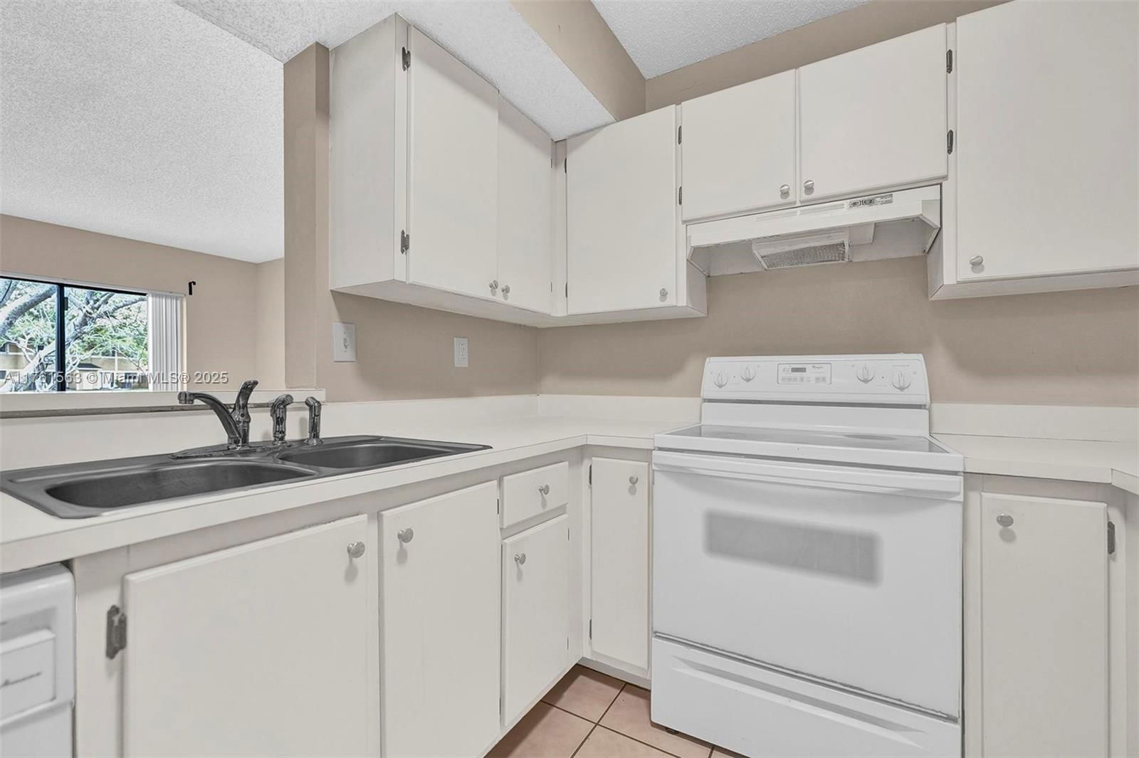 Real estate property located at 301 Palm Way #108, Broward, Palms Of Pembroke Condo, Pembroke Pines, FL