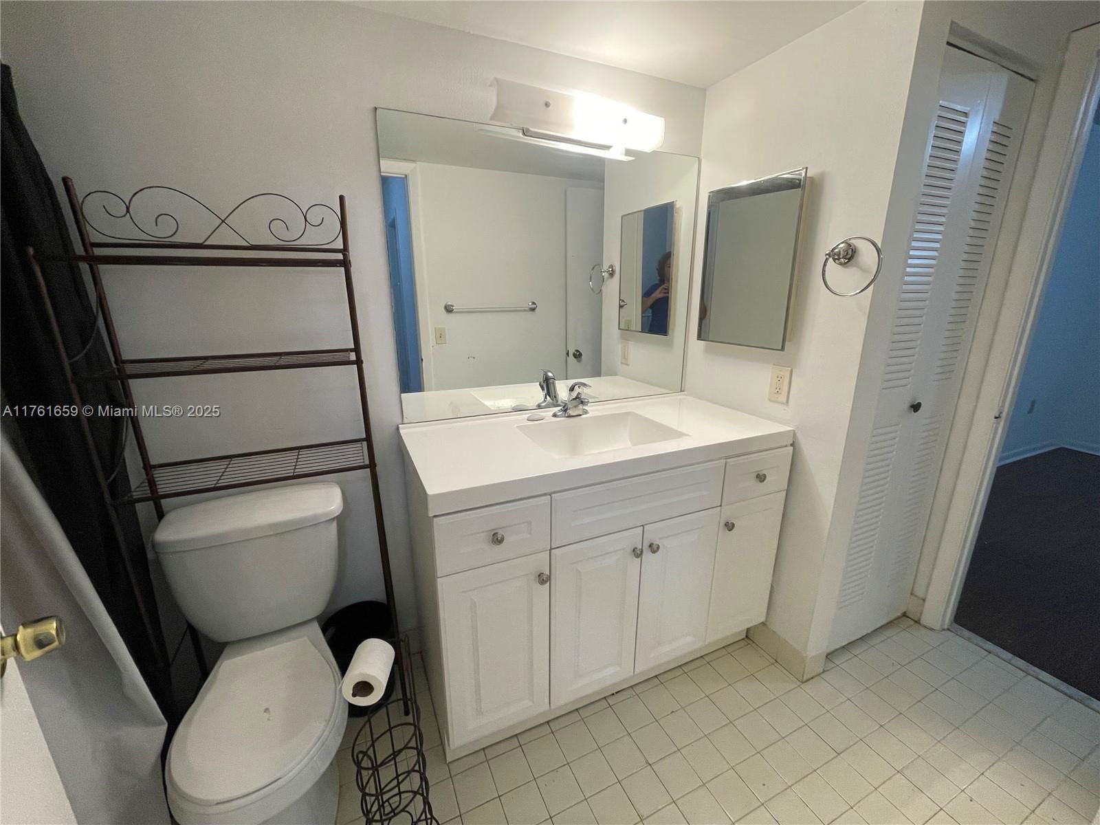 Real estate property located at 2750 76th St #201, Miami-dade, Terrazas Del Sol Condo, Hialeah, FL