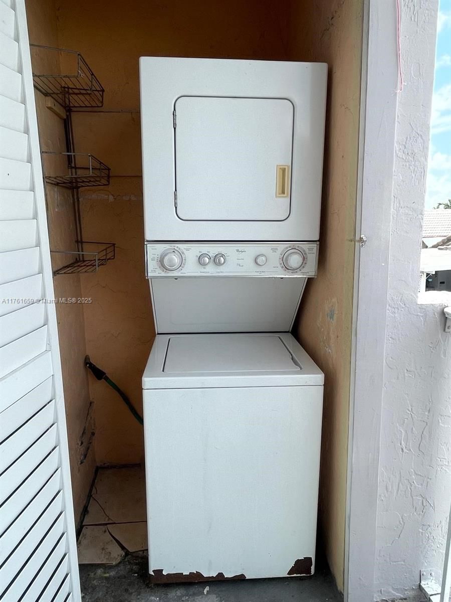 Real estate property located at 2750 76th St #201, Miami-dade, Terrazas Del Sol Condo, Hialeah, FL