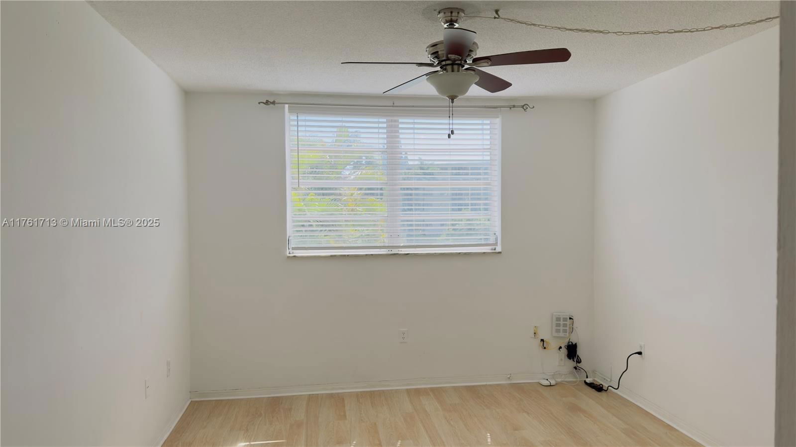 Real estate property located at 2851 Leonard Dr J204, Miami-dade, Point East Sec Ii Condo, Aventura, FL