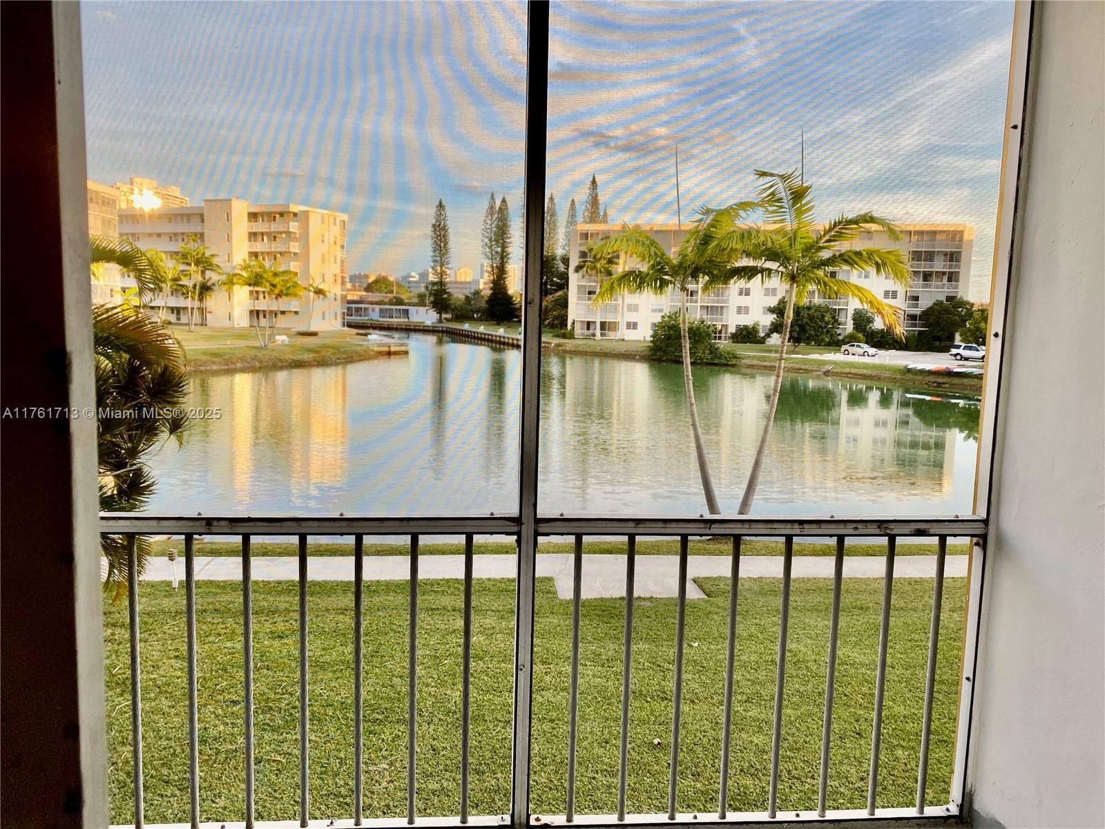 Real estate property located at 2851 Leonard Dr J204, Miami-dade, Point East Sec Ii Condo, Aventura, FL