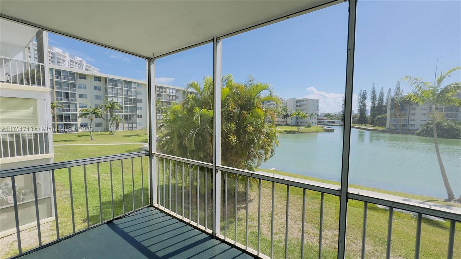 Real estate property located at 2851 Leonard Dr J204, Miami-dade, Point East Sec Ii Condo, Aventura, FL