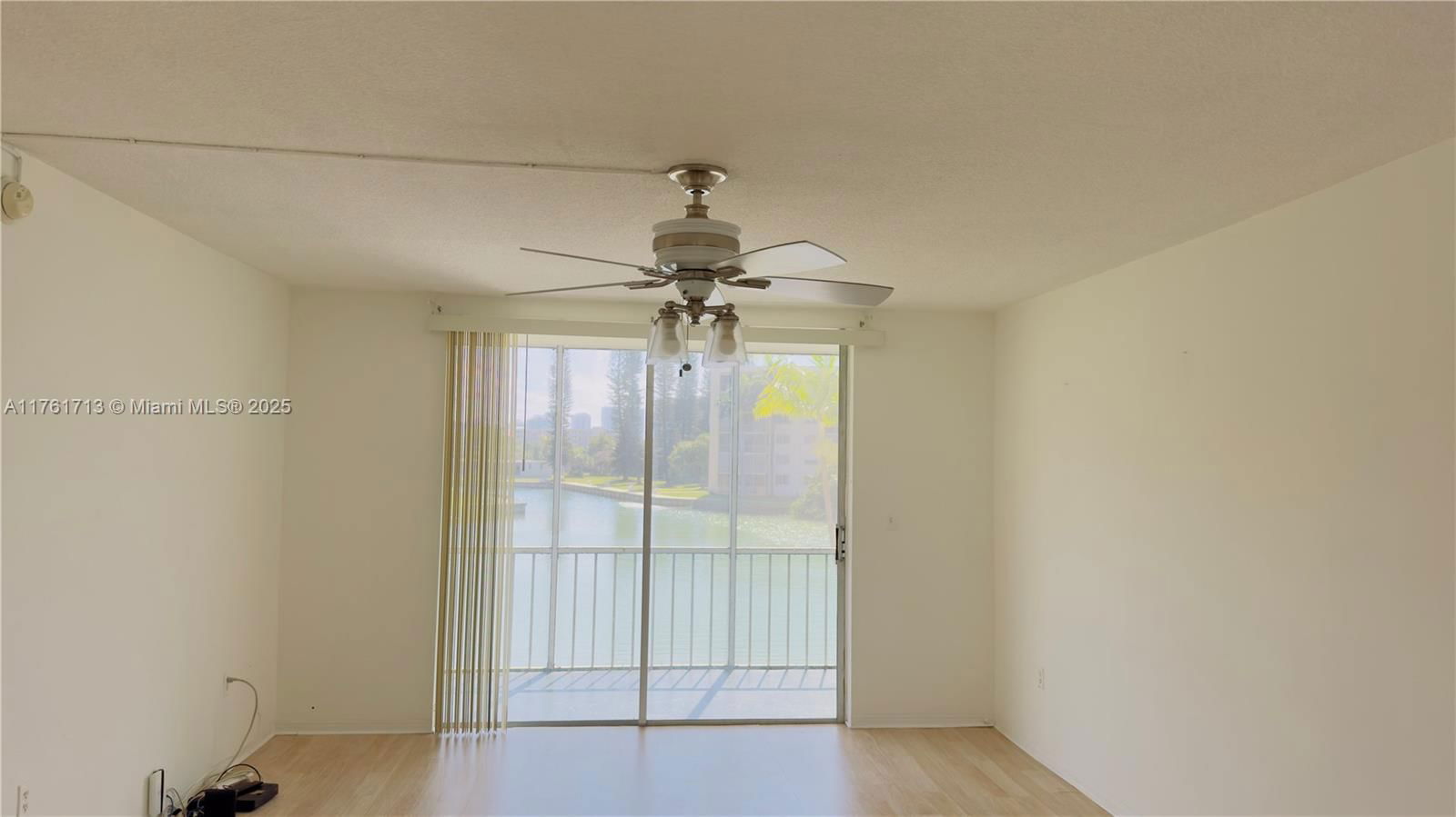 Real estate property located at 2851 Leonard Dr J204, Miami-dade, Point East Sec Ii Condo, Aventura, FL