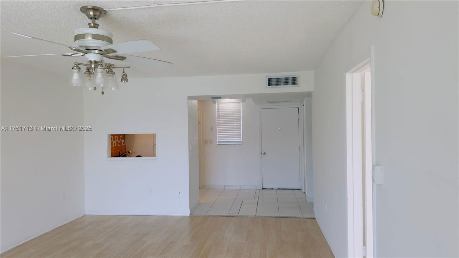 Real estate property located at 2851 Leonard Dr J204, Miami-dade, Point East Sec Ii Condo, Aventura, FL