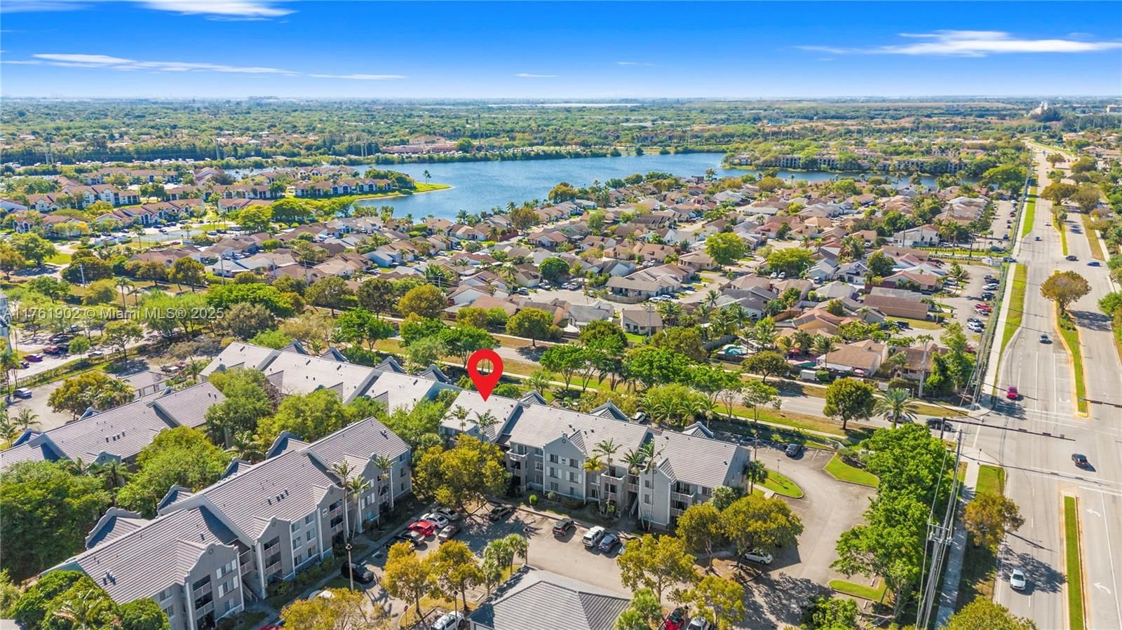 Real estate property located at 11177 8th St #207, Broward, Devonaire At Pembroke Pine, Pembroke Pines, FL