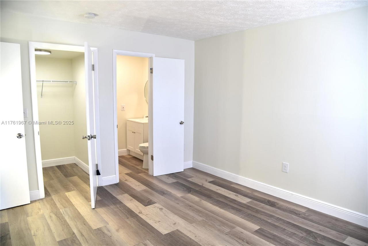 Real estate property located at 6070 18th Ave #310, Miami-dade, Palmetto Springs Condo Vi, Hialeah, FL