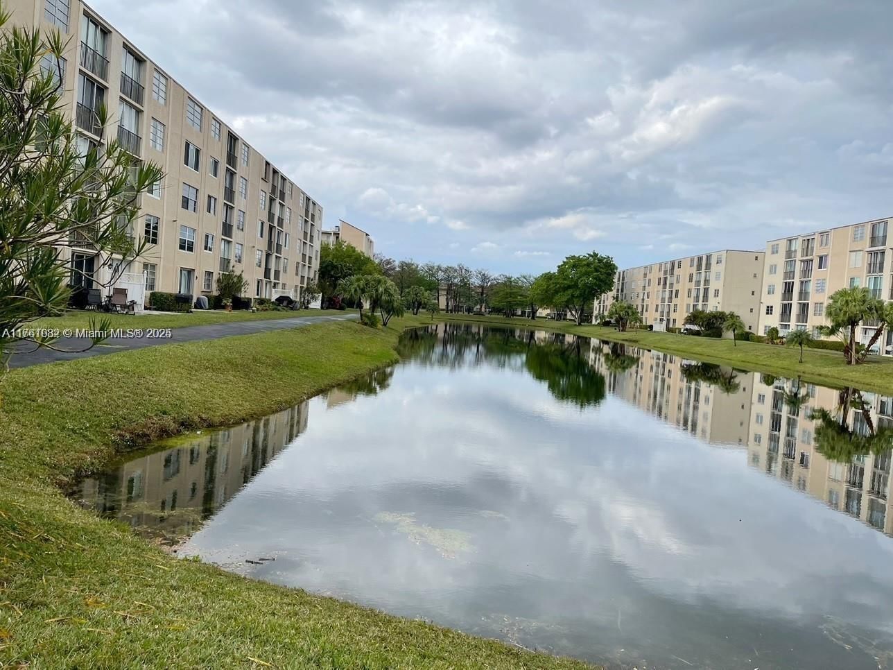 Real estate property located at 7740 50th St #210, Broward, Cascades Of Lauderhill 2, Lauderhill, FL