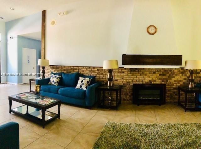 Real estate property located at 7740 50th St #210, Broward, Cascades Of Lauderhill 2, Lauderhill, FL