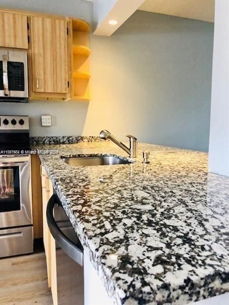 Real estate property located at 7740 50th St #210, Broward, Cascades Of Lauderhill 2, Lauderhill, FL