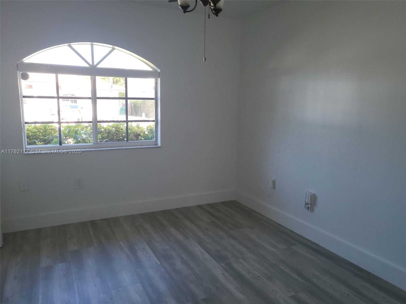 Real estate property located at 14384 167th Ter, Miami-dade, Laguna Ponds Sec 2, Miami, FL