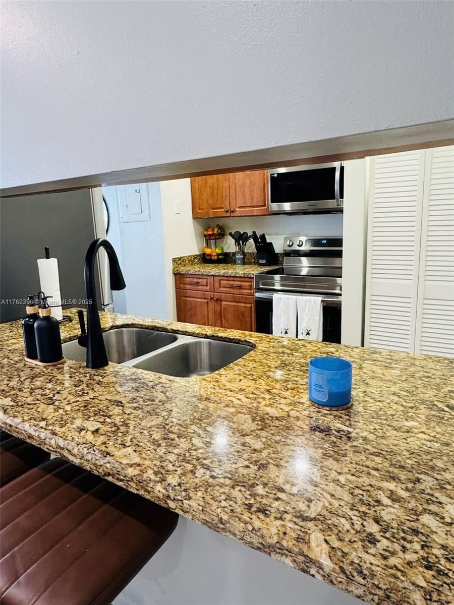 Real estate property located at 8630 3rd St #204, Broward, Windmill Lakes Ii Condo, Pembroke Pines, FL