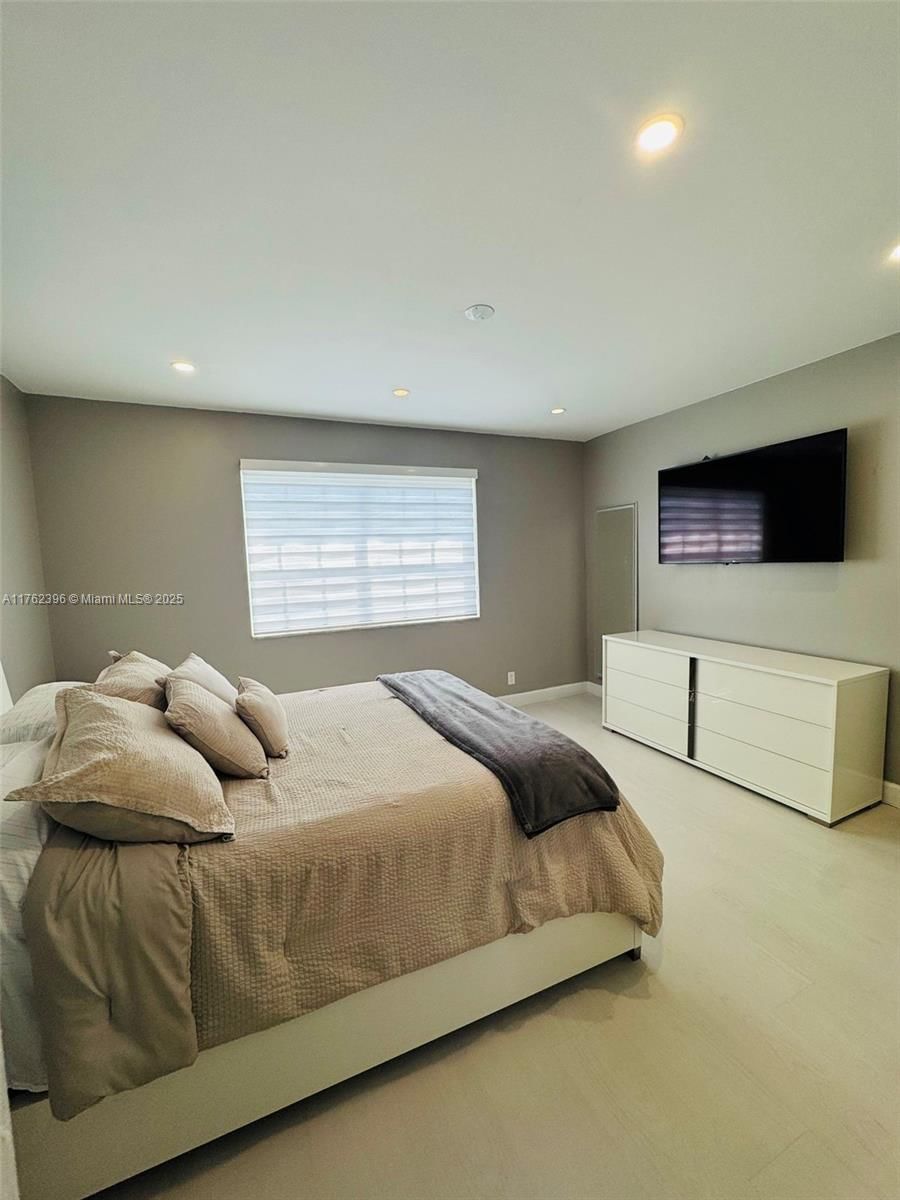 Real estate property located at 8630 3rd St #204, Broward, Windmill Lakes Ii Condo, Pembroke Pines, FL