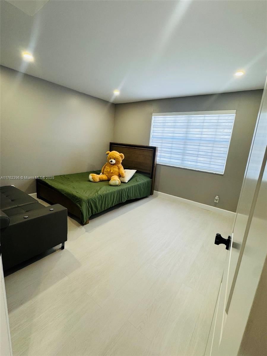 Real estate property located at 8630 3rd St #204, Broward, Windmill Lakes Ii Condo, Pembroke Pines, FL