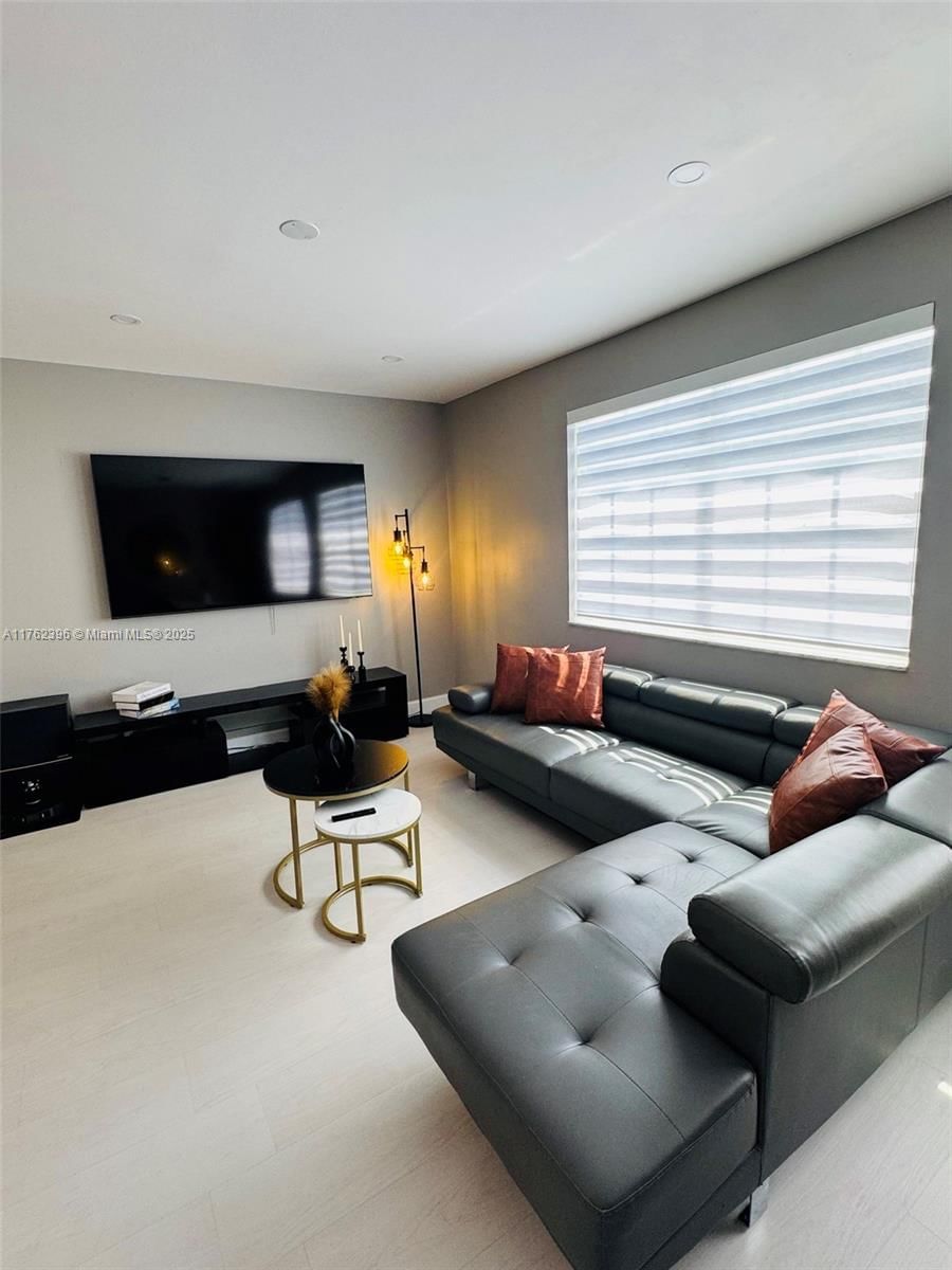 Real estate property located at 8630 3rd St #204, Broward, Windmill Lakes Ii Condo, Pembroke Pines, FL