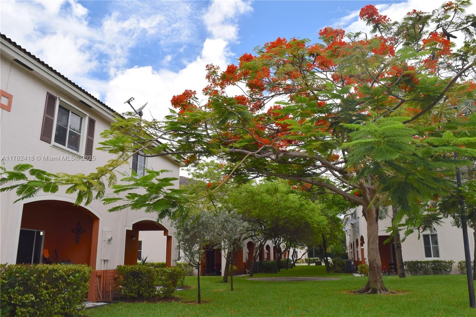 Real estate property located at 17347 7th Ave #907, Miami-dade, Solabella Condo, Miami Gardens, FL