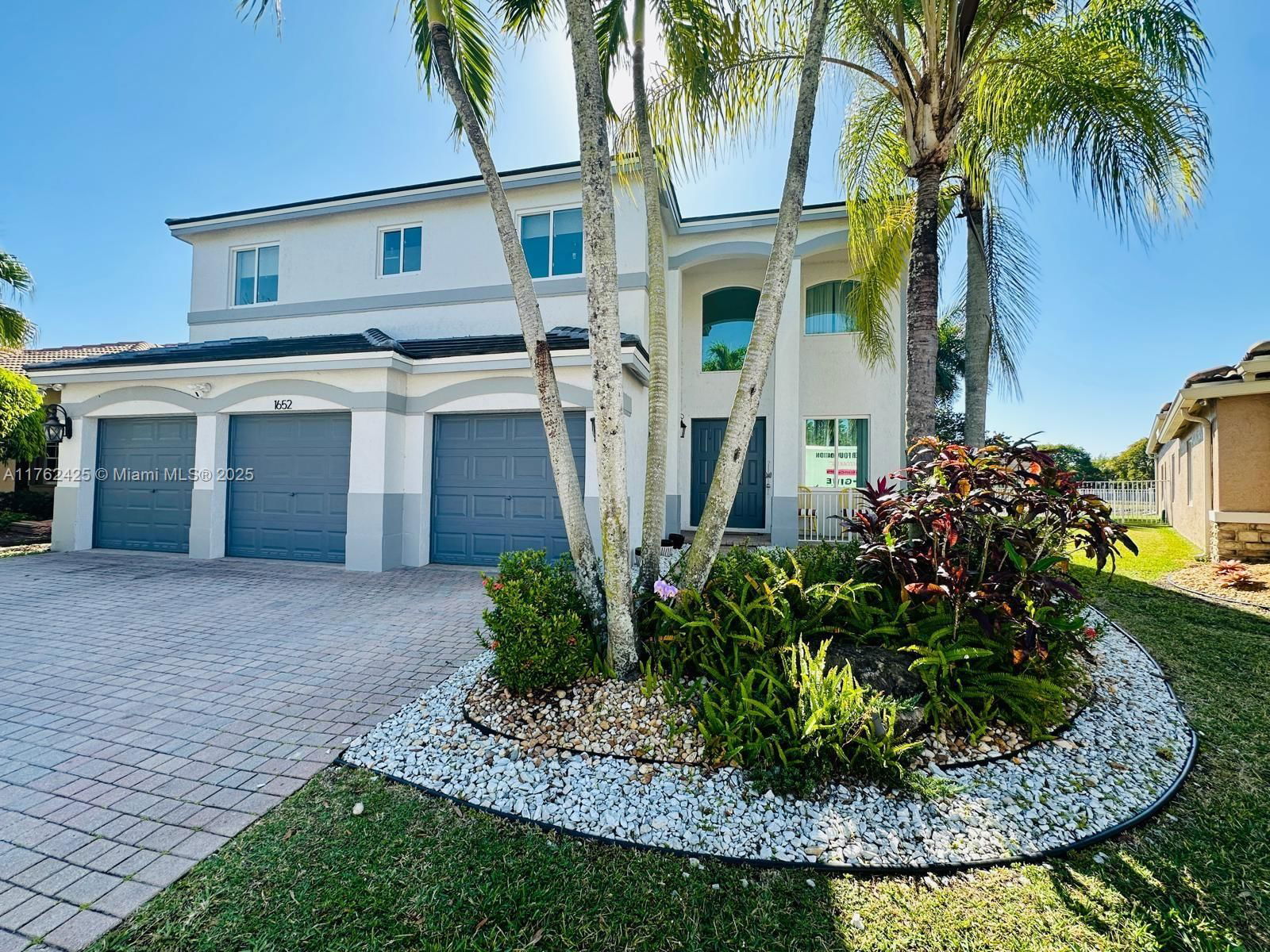 Real estate property located at 1652 Orchid Bnd, Broward, Sector 2-parcels 1 2 3 4, Weston, FL