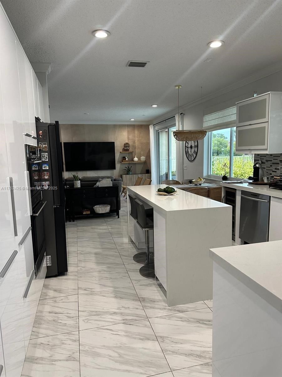 Real estate property located at 1652 Orchid Bnd, Broward, Sector 2-parcels 1 2 3 4, Weston, FL