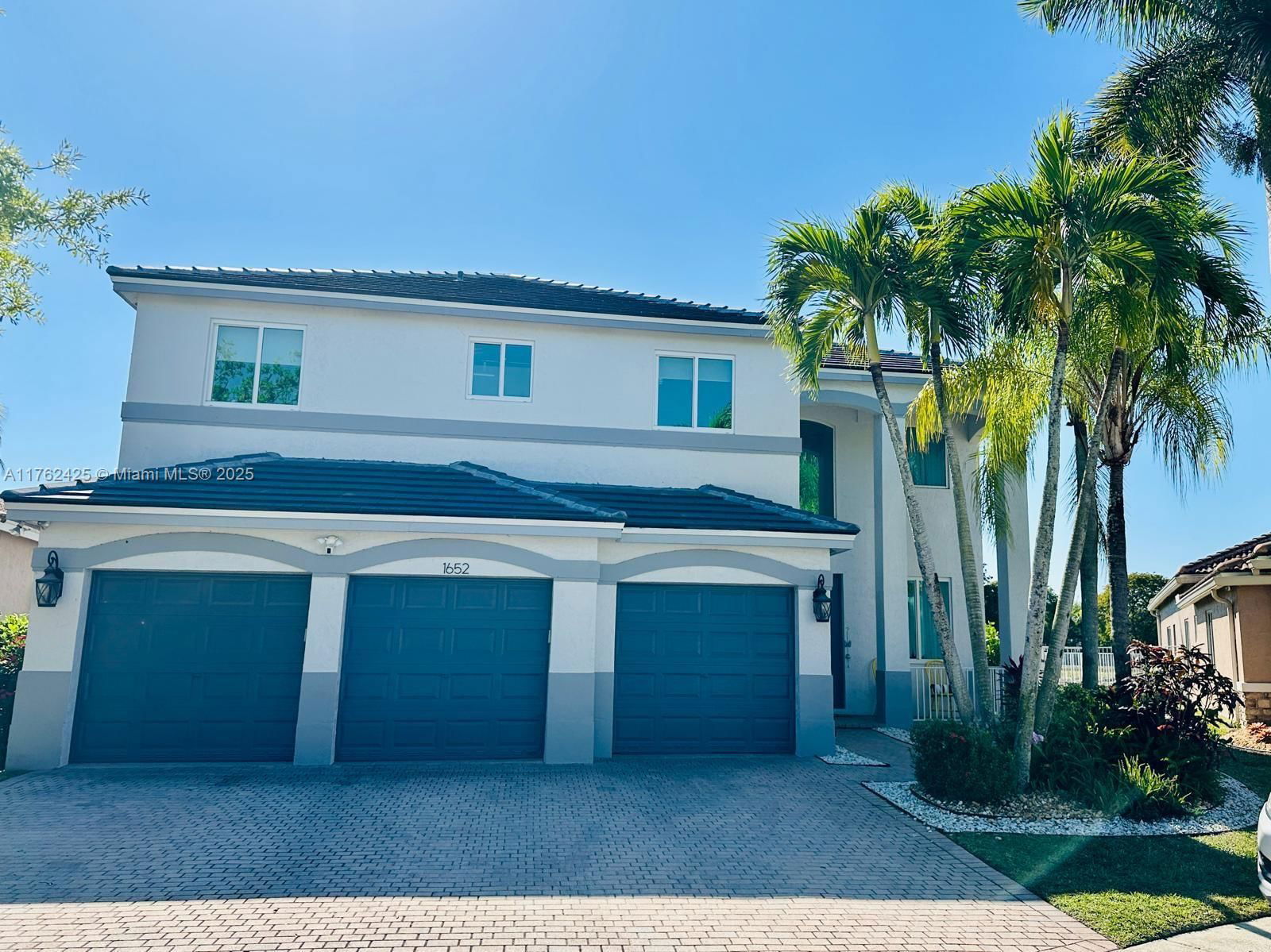 Real estate property located at 1652 Orchid Bnd, Broward, Sector 2-parcels 1 2 3 4, Weston, FL