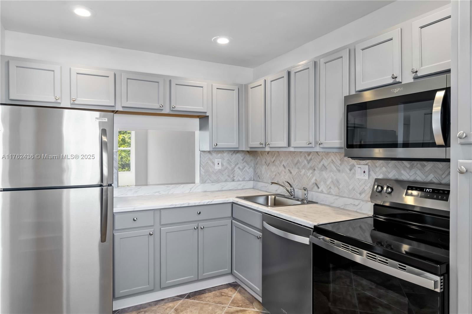 Real estate property located at 8300 Sands Point Blvd K304, Broward, Sands Point Condominium I, Tamarac, FL