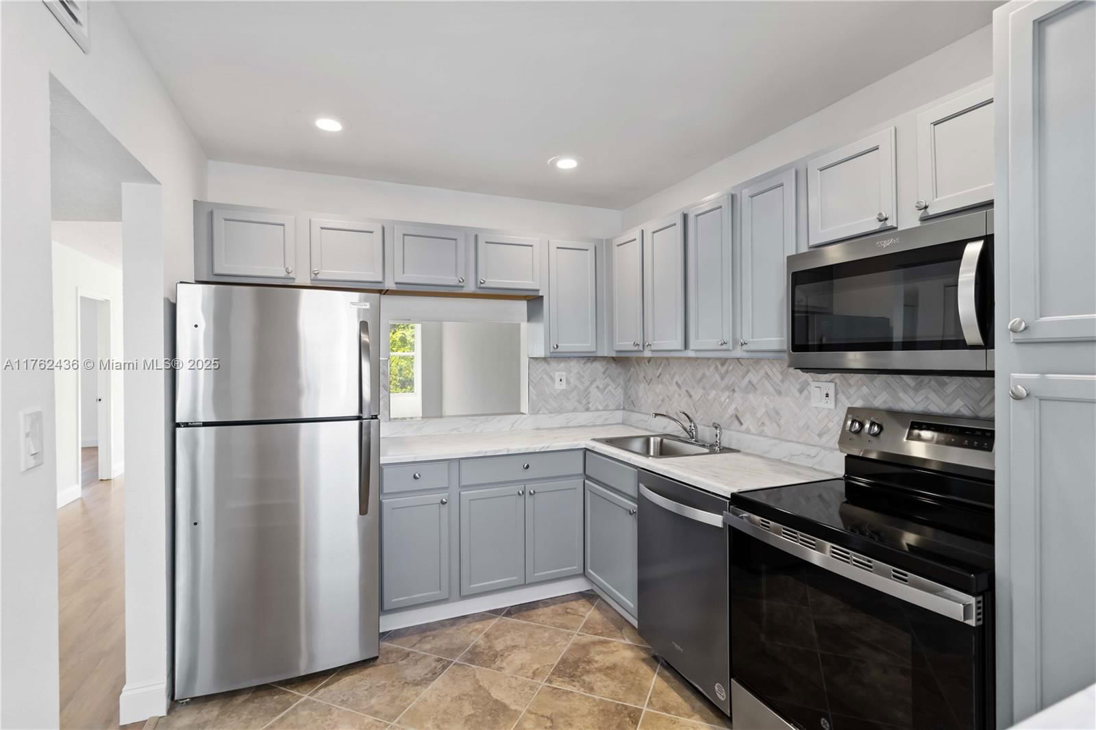 Real estate property located at 8300 Sands Point Blvd K304, Broward, Sands Point Condominium I, Tamarac, FL
