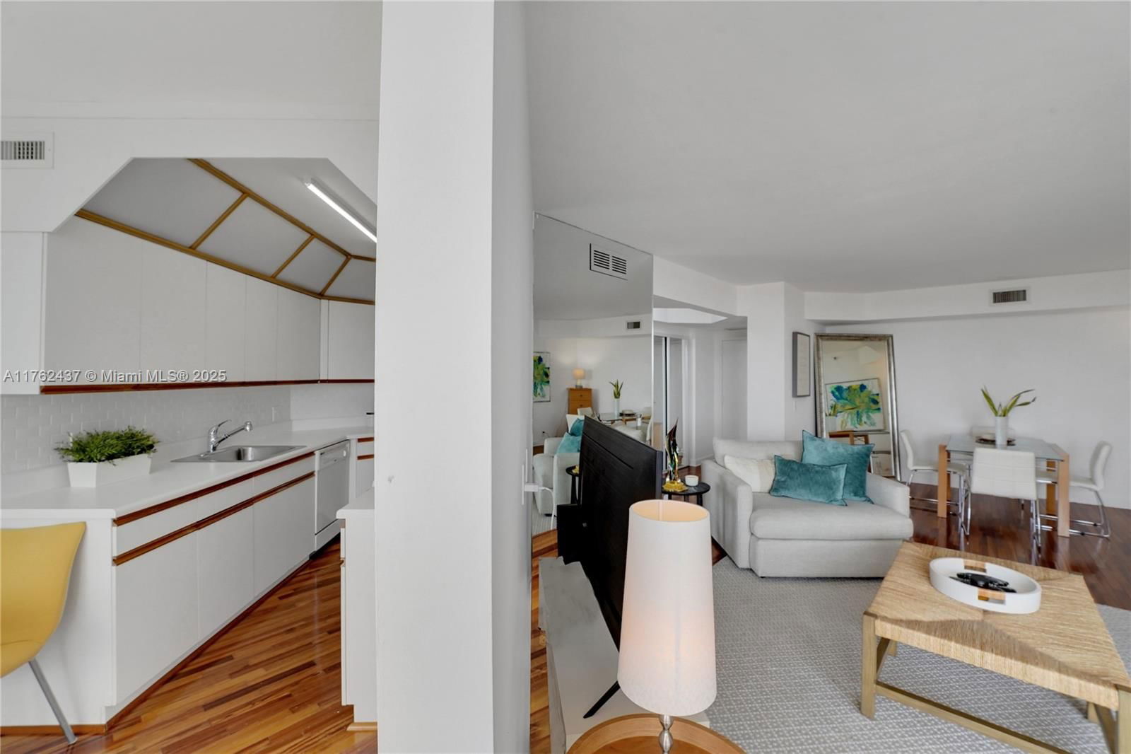 Real estate property located at 3610 Yacht Club Dr #1014, Miami-dade, Portsview @ The Waterways, Aventura, FL