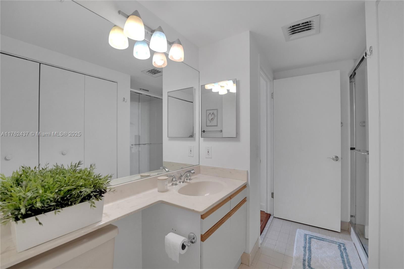 Real estate property located at 3610 Yacht Club Dr #1014, Miami-dade, Portsview @ The Waterways, Aventura, FL