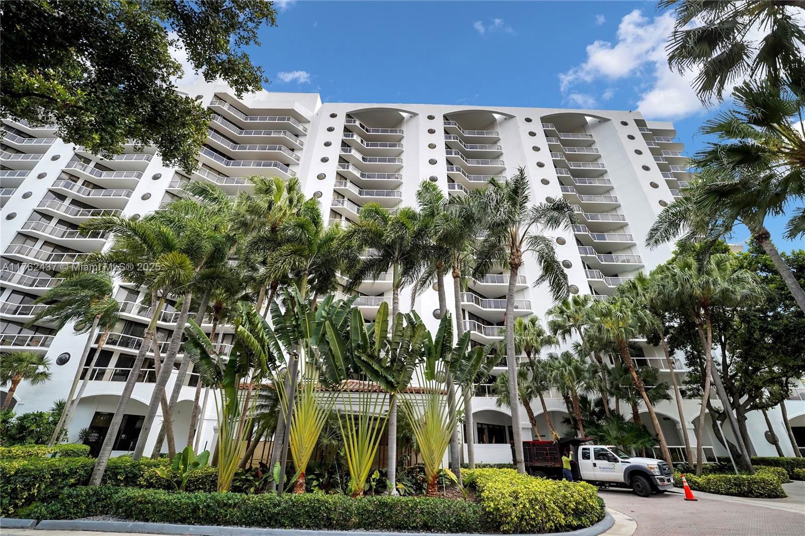 Real estate property located at 3610 Yacht Club Dr #1014, Miami-dade, Portsview @ The Waterways, Aventura, FL