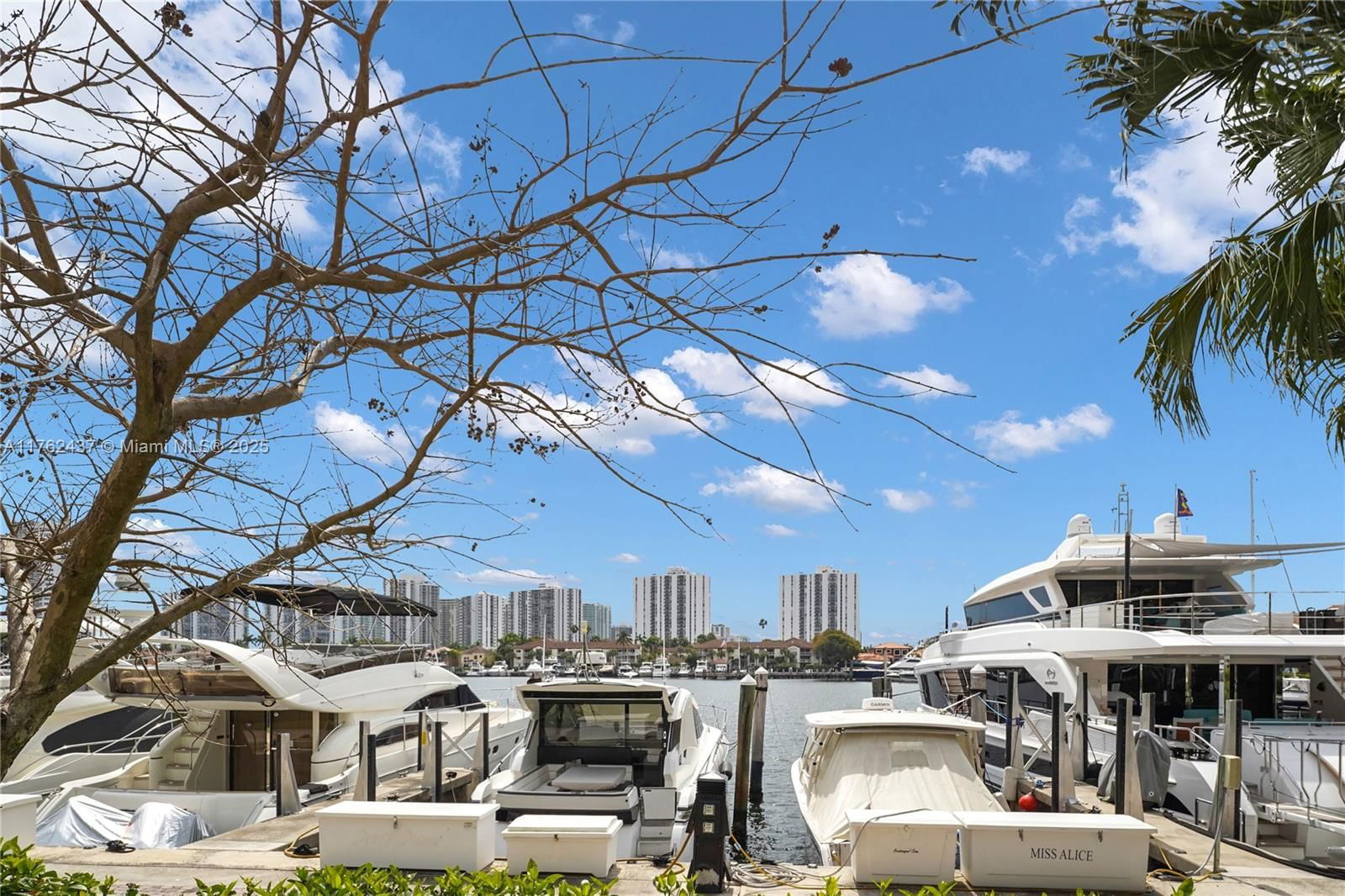 Real estate property located at 3610 Yacht Club Dr #1014, Miami-dade, Portsview @ The Waterways, Aventura, FL