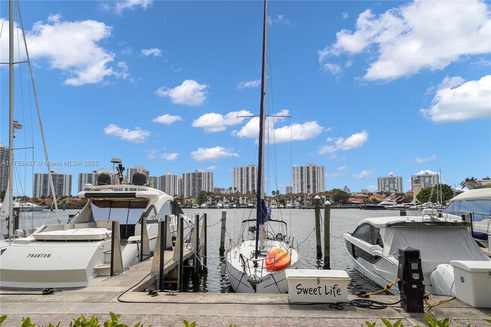 Real estate property located at 3610 Yacht Club Dr #1014, Miami-dade, Portsview @ The Waterways, Aventura, FL