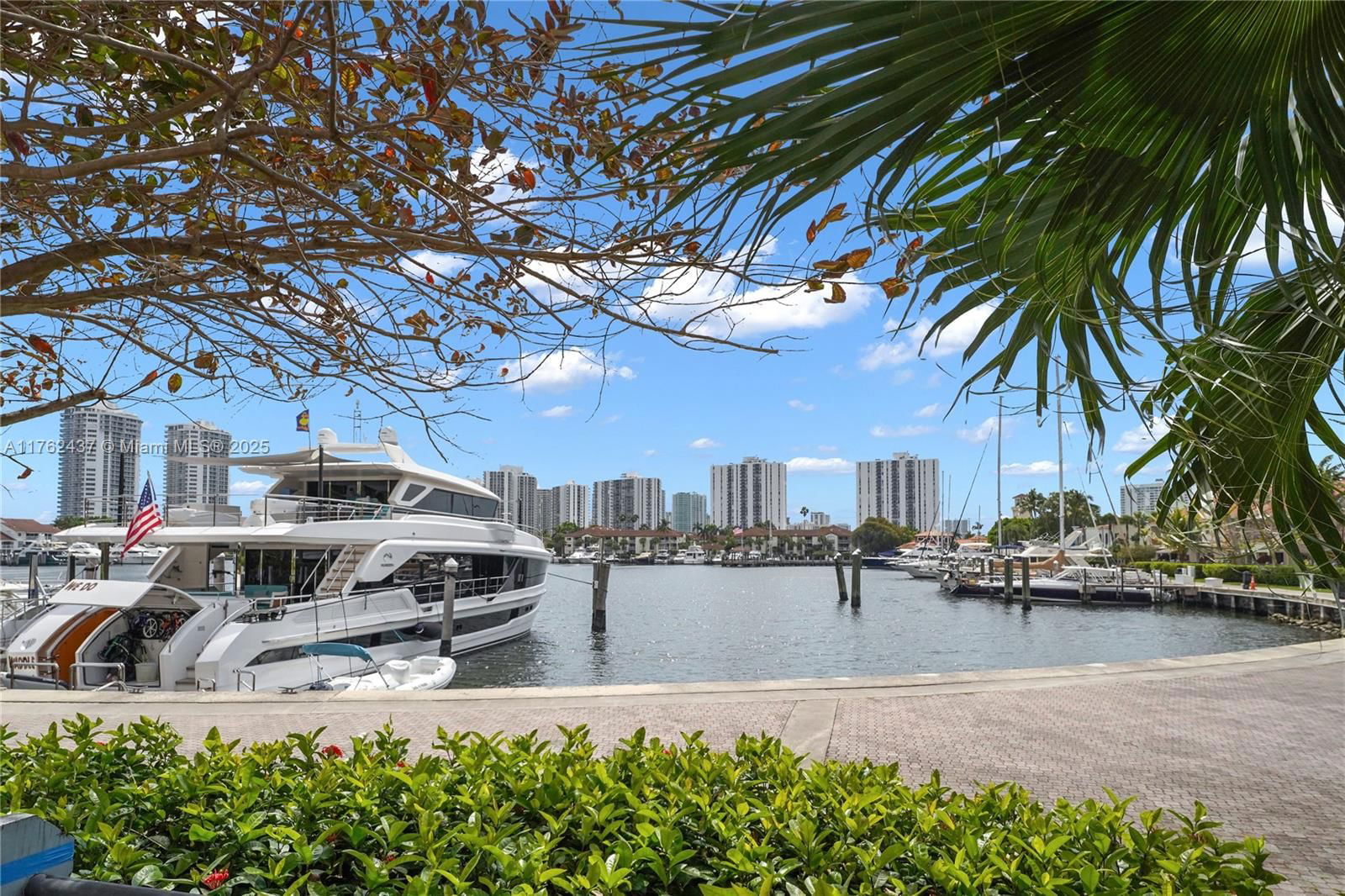 Real estate property located at 3610 Yacht Club Dr #1014, Miami-dade, Portsview @ The Waterways, Aventura, FL