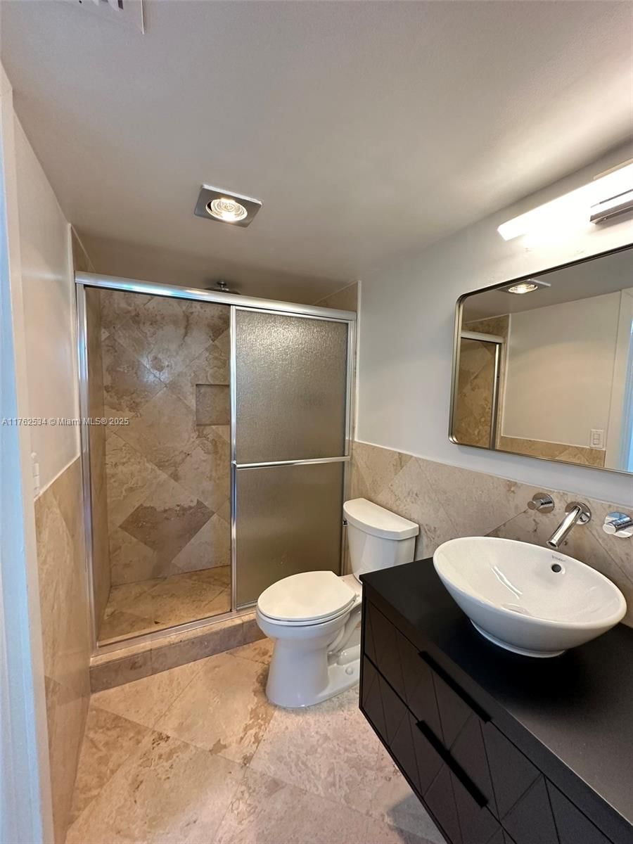 Real estate property located at 345 Ocean Dr #1022, Miami-dade, Ocean Point Condo, Miami Beach, FL
