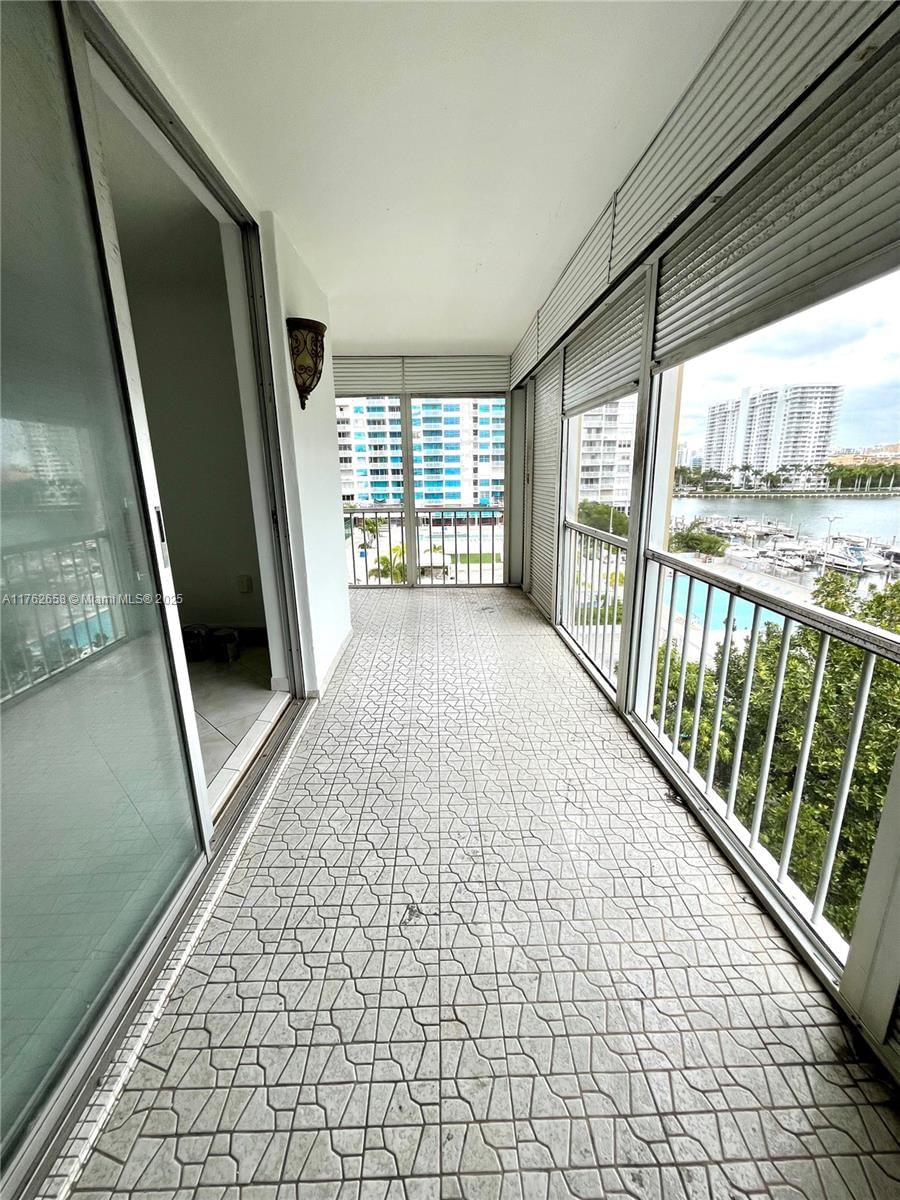 Real estate property located at 2861 Leonard Dr F601, Miami-dade, Point East Sec Ii Condo, Aventura, FL