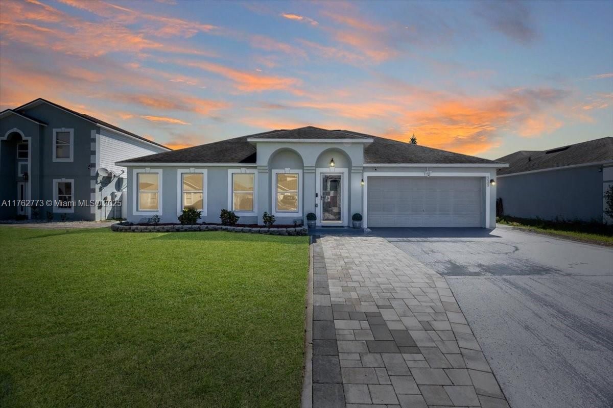 Real estate property located at 335 ASHFORD DR, Polk, Holly Hill Estates, Davenport, FL