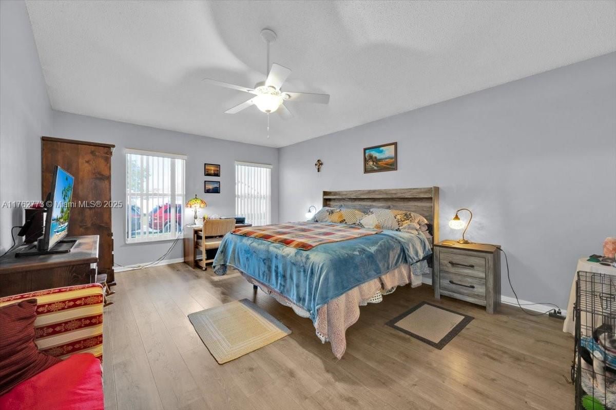 Real estate property located at 335 ASHFORD DR, Polk, Holly Hill Estates, Davenport, FL