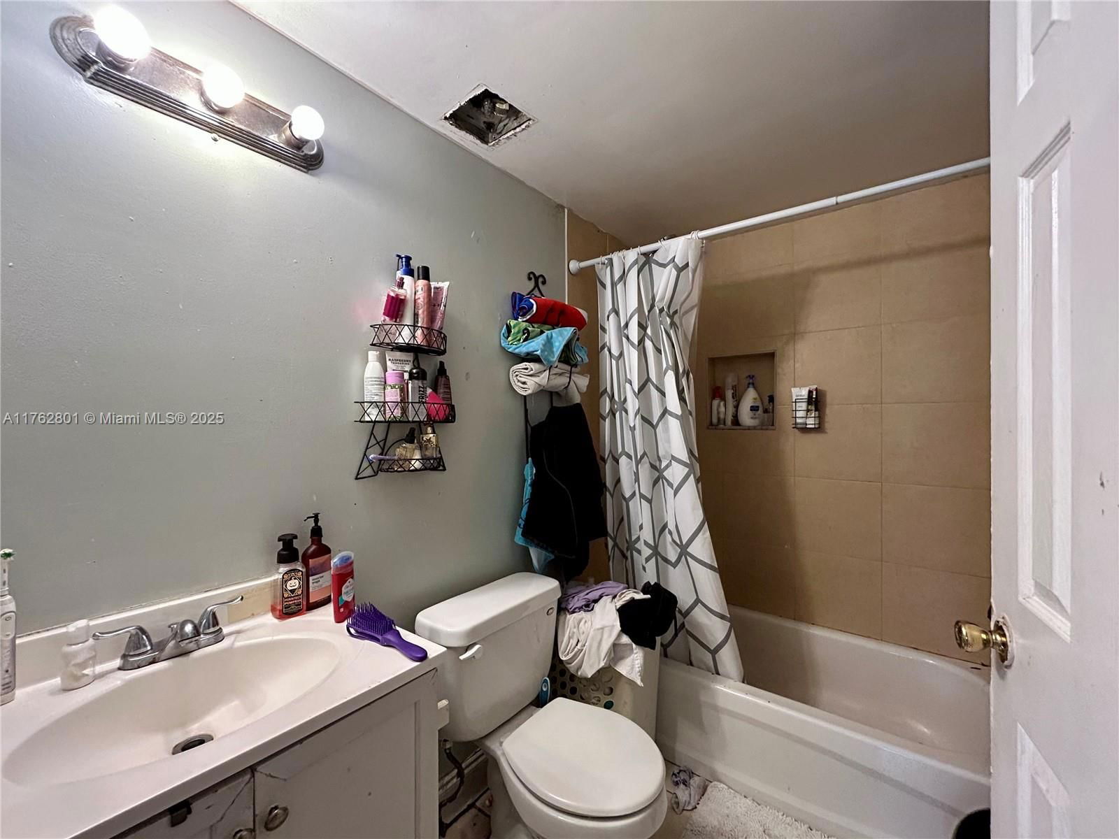 Real estate property located at 1786 Ali Baba Ave, Miami-dade, Opa-Locka, FL