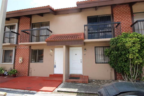 Real estate property located at 1925 107th Ave #208, Miami-dade, Villas University Square, Miami, FL