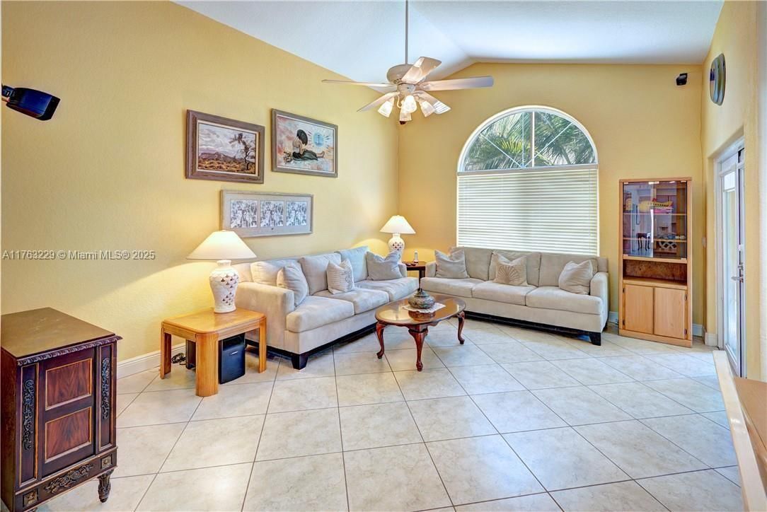 Real estate property located at 10339 Santiago St, Broward, Embassy Lakes, Cooper City, FL