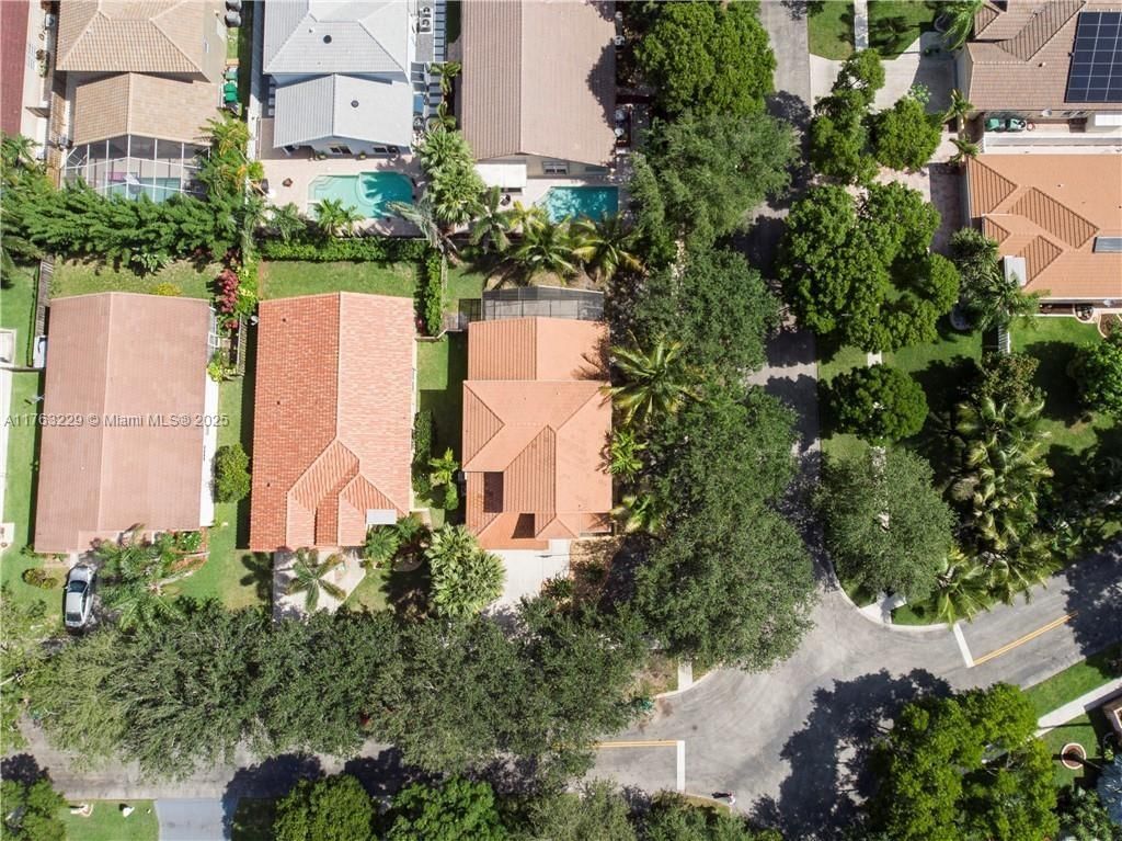 Real estate property located at 10339 Santiago St, Broward, Embassy Lakes, Cooper City, FL